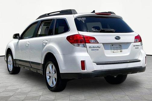 Satin White Pearl 2014 Subaru Outback 2.5i Premium