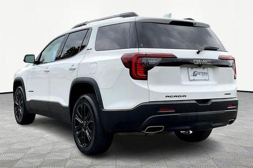 2022 GMC Acadia SLE
