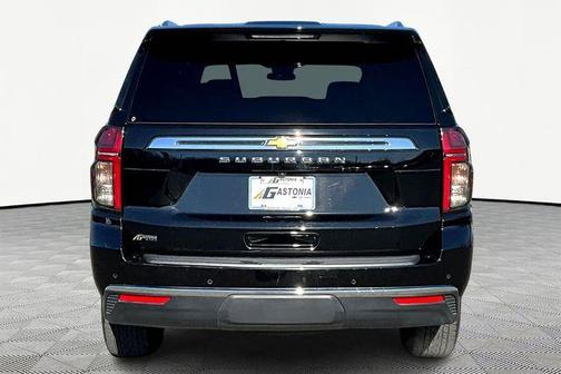 2023 Chevrolet Suburban LS