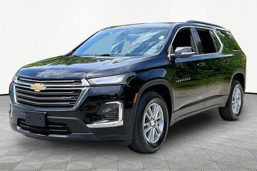 Black Metallic 2023 Chevrolet Traverse LT Cloth
