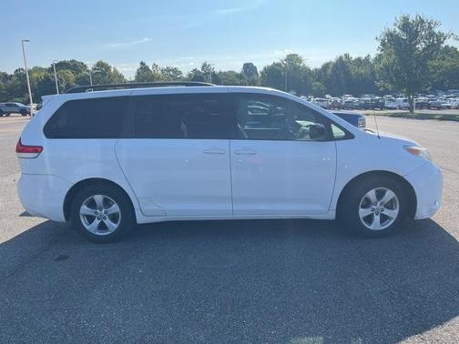 2012 Toyota Sienna LE