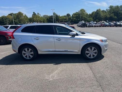 2017 Volvo XC60 T5 Inscription