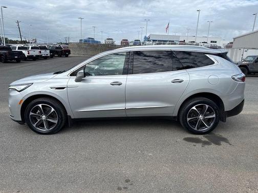 2022 Buick Enclave Essence