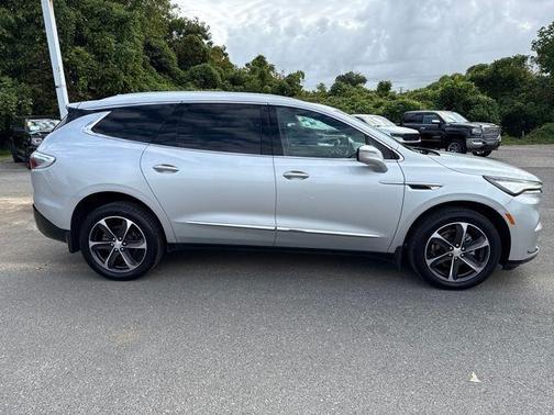 2022 Buick Enclave Essence
