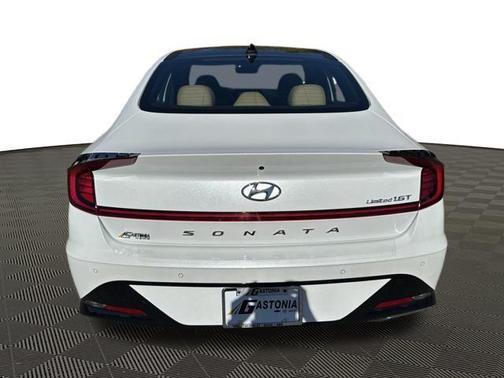 2021 Hyundai SONATA Limited