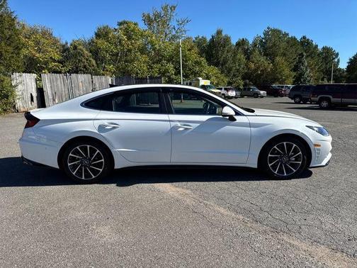 2021 Hyundai SONATA Limited