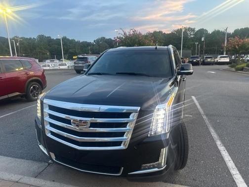 2017 Cadillac Escalade Luxury