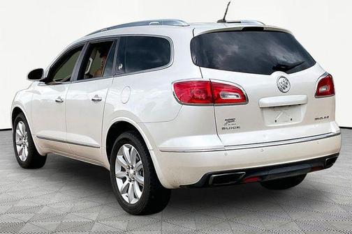 White Diamond Clearcoat 2014 Buick Enclave Leather