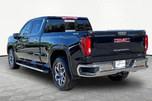 Onyx Black 2026 GMC Sierra 1500 SLT