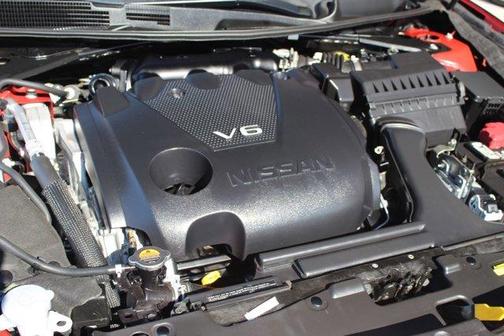 Photo 3 of 31 of 2018 Nissan Maxima 3.5 SV