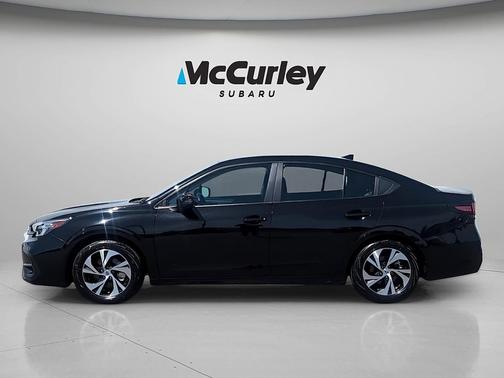 Crystal Black Silica 2025 Subaru Legacy Premium