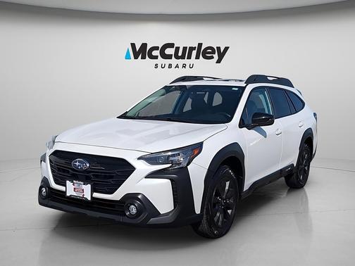Crystal White Pearl 2025 Subaru Outback Onyx Edition