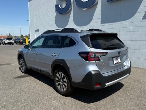 2024 Subaru Outback Touring XT