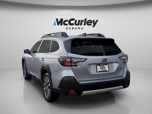 Ice Silver Metallic 2023 Subaru Outback Limited