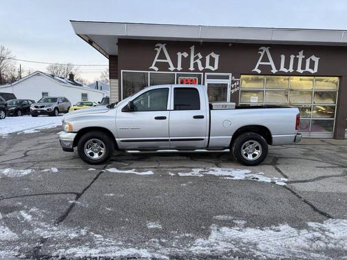 2004 Dodge Ram 1500 ST Quad Cab