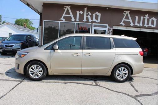 2017 Kia Sedona LX