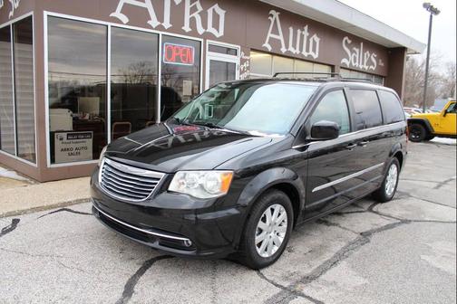 2014 Chrysler Town & Country Touring