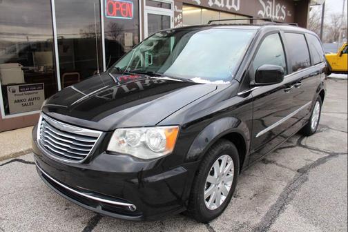 2014 Chrysler Town & Country Touring