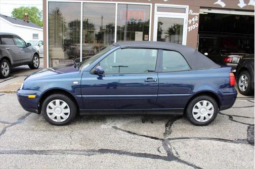 2001 Volkswagen Cabrio GL 2dr Convertible