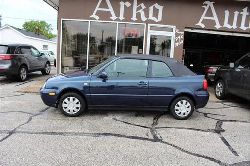 2001 Volkswagen Cabrio GL 2dr Convertible