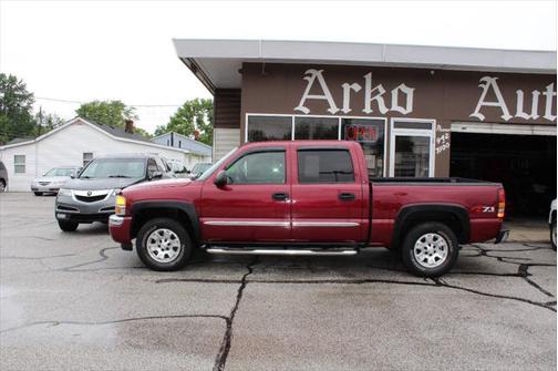 2005 GMC Sierra 1500 SLT Crew Cab