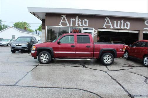 2005 GMC Sierra 1500 SLT Crew Cab