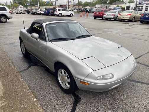 1991 Mazda MX-5 Miata Base 2dr Convertible