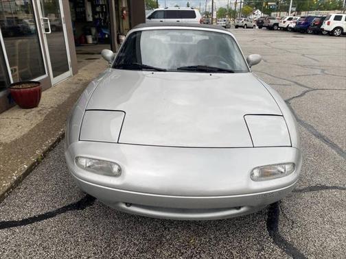 1991 Mazda MX-5 Miata Base 2dr Convertible