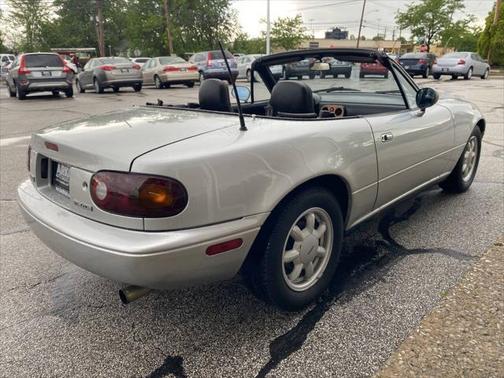1991 Mazda MX-5 Miata Base 2dr Convertible