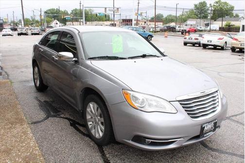 2013 Chrysler 200 Limited