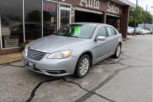 2013 Chrysler 200 Limited