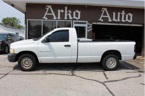 2005 Dodge Ram 1500 ST 2dr Regular Cab RWD LB