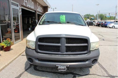 2005 Dodge Ram 1500 ST 2dr Regular Cab RWD LB