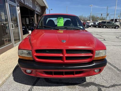 Red 1999 Dodge Dakota Base