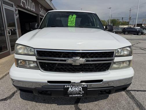White 2007 Chevrolet Silverado 1500 LT1 Crew Cab