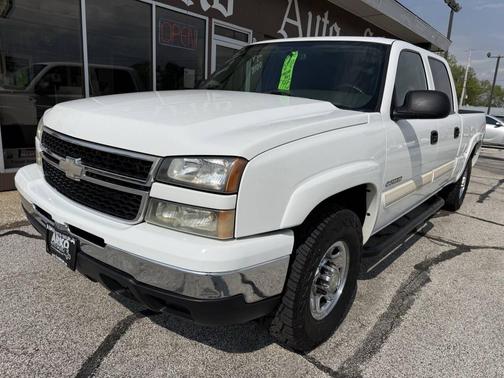 White 2007 Chevrolet Silverado 1500 LT1 Crew Cab