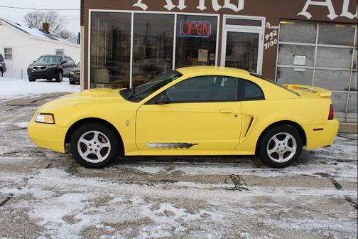 2003 Ford Mustang Base