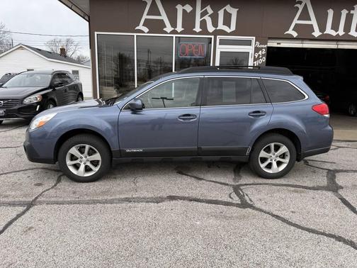Blue 2013 Subaru Outback 3.6R Limited