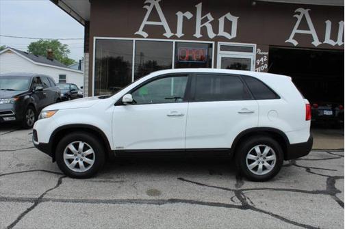 2011 Kia Sorento LX