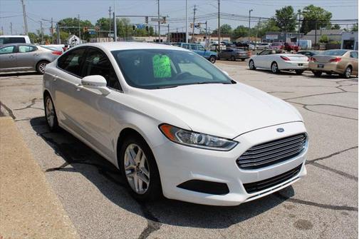 2016 Ford Fusion SE