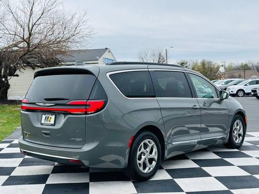 2022 Chrysler Pacifica Limited
