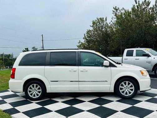 2012 Chrysler Town & Country Touring