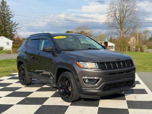 Granite Crystal Metallic Clearcoat 2018 Jeep Compass Latitude