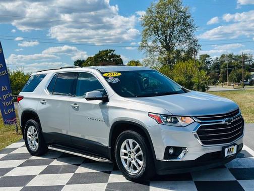 2019 Chevrolet Traverse LT Cloth