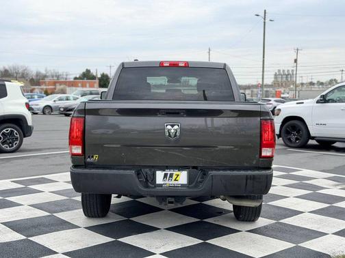 Granite Crystal Metallic Clearcoat 2018 RAM 1500 Tradesman