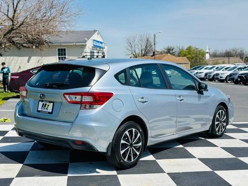 2019 Subaru Impreza 2.0i