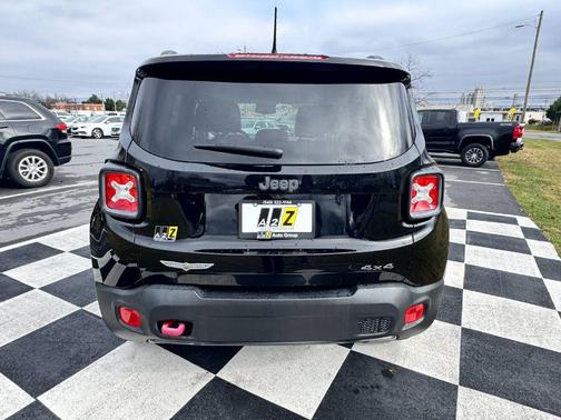 2017 Jeep Renegade Trailhawk