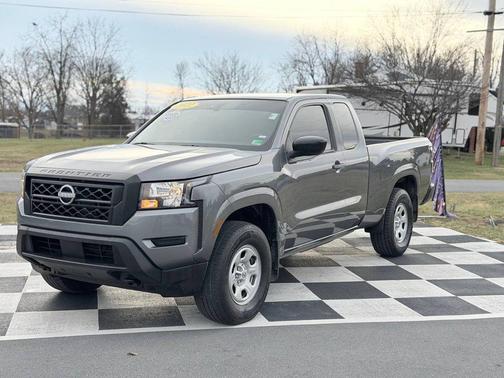 2022 Nissan Frontier S