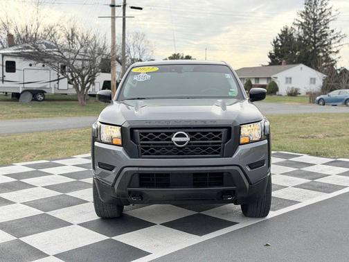 2022 Nissan Frontier S
