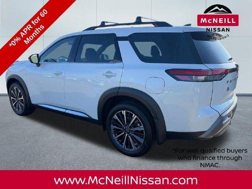 Everest White P 2026 Nissan Pathfinder Platinum